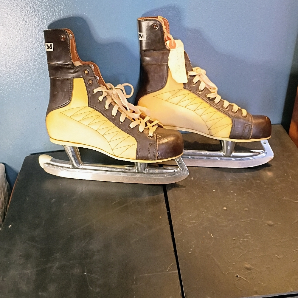 CCM  Ice Skates for Home Games